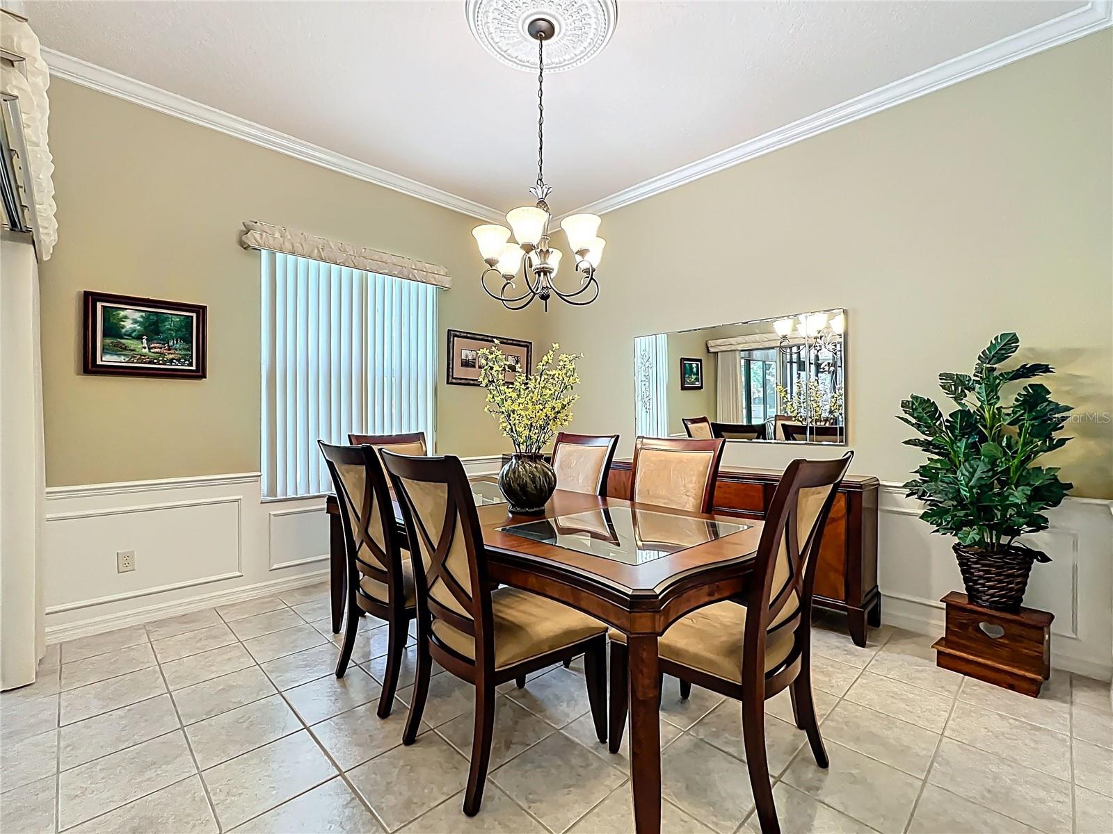 Image 9 of 31 For 24112 Robinwood Street