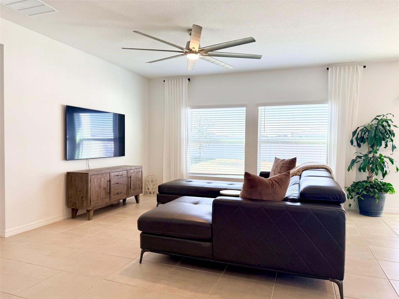 Image 12 of 28 For 1126 Calico Pointe Circle