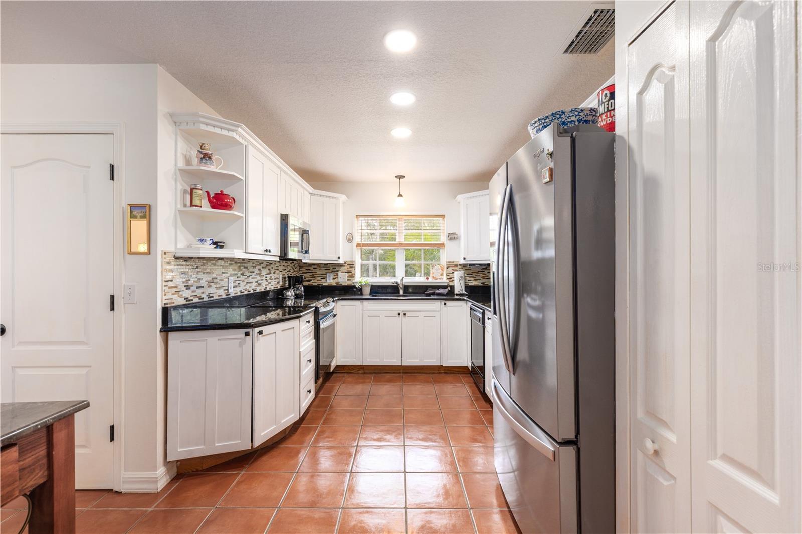 Image 34 of 74 For 1405 Hilltop Drive