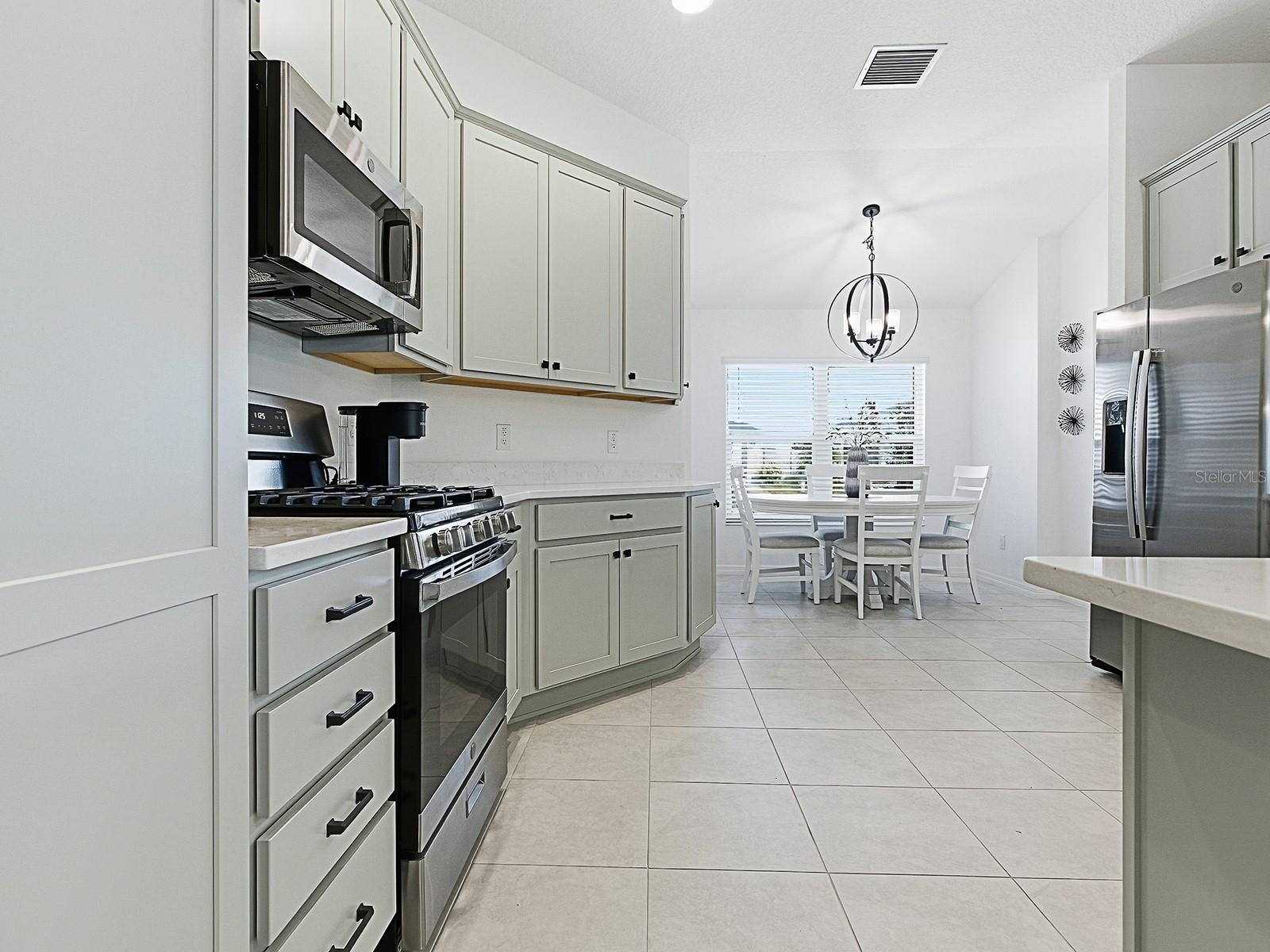 Image 17 of 71 For 7532 Far Hills Loop