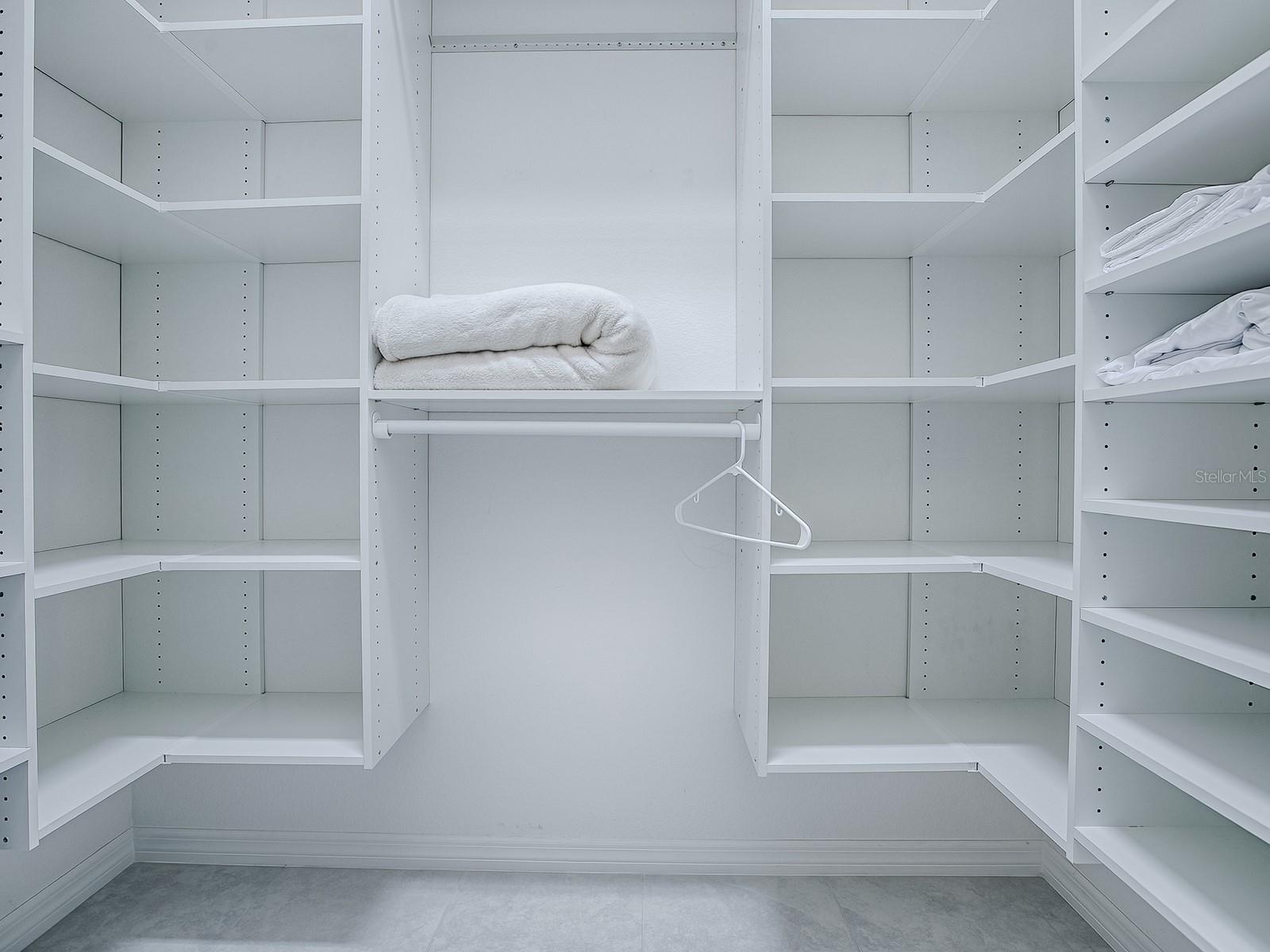 Image 39 of 71 For 7532 Far Hills Loop