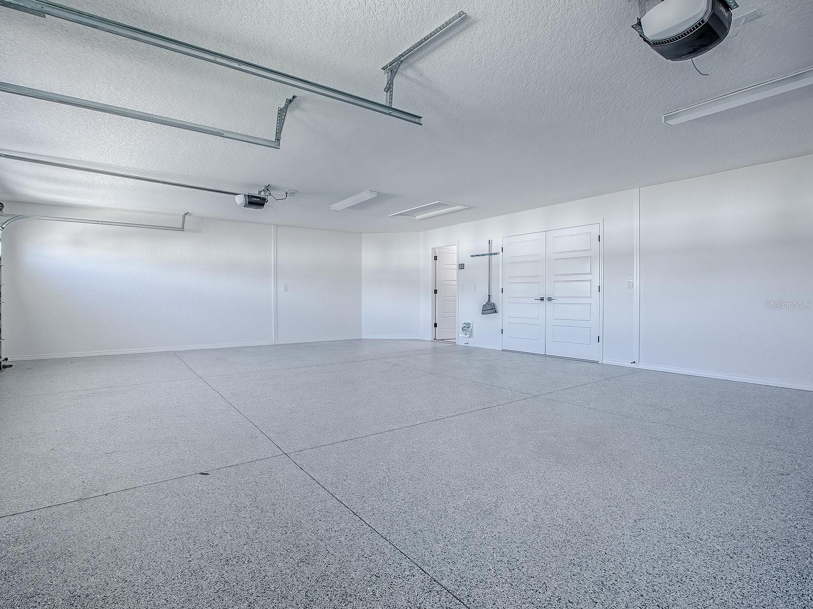 Image 43 of 71 For 7532 Far Hills Loop