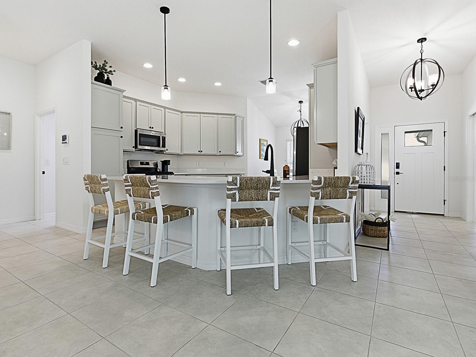 Image 7 of 71 For 7532 Far Hills Loop