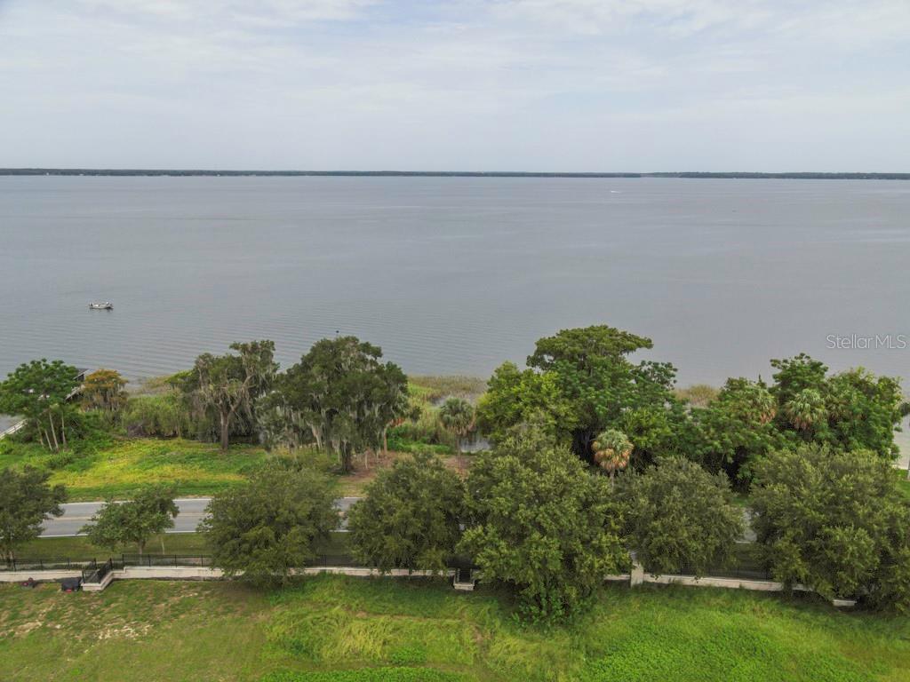 Image 5 of 28 For 3231 Landing View