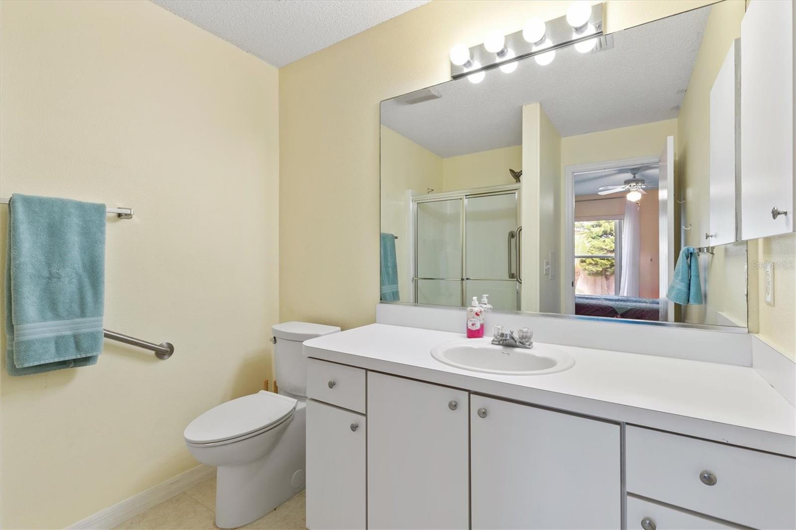 Image 12 of 19 For 876 Radclife Berea Place