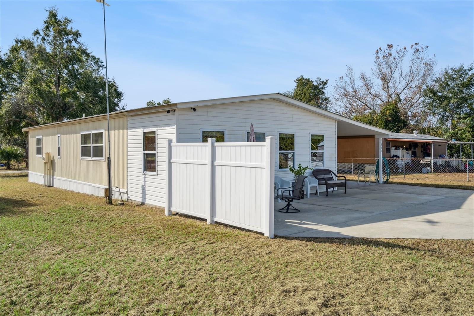 Image 22 of 38 For 10921 Luana Drive