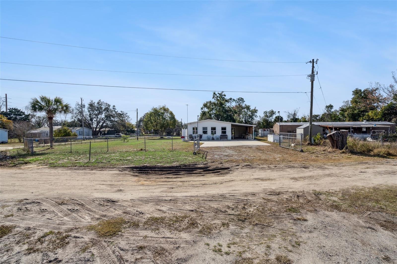 Image 26 of 38 For 10921 Luana Drive