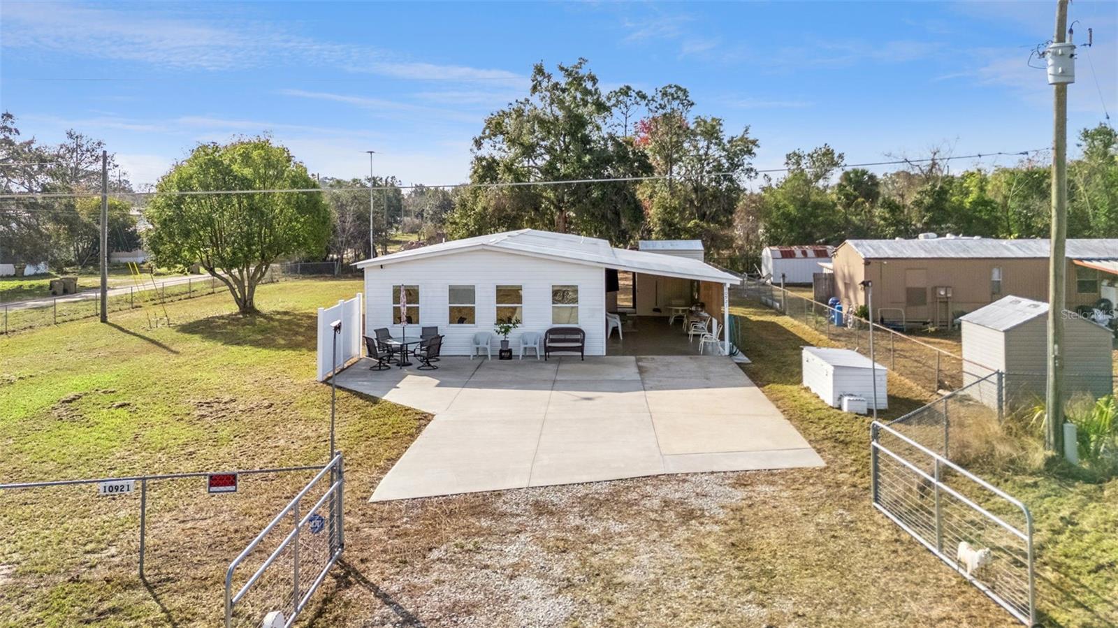 Image 27 of 38 For 10921 Luana Drive