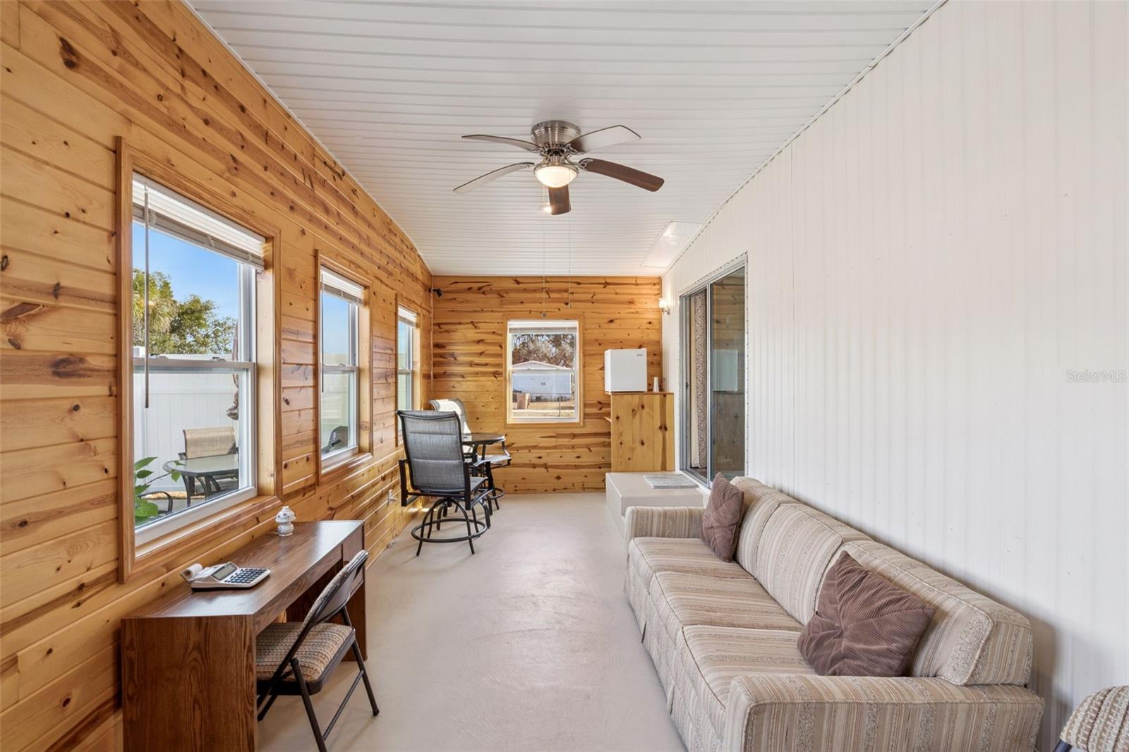 Image 4 of 38 For 10921 Luana Drive