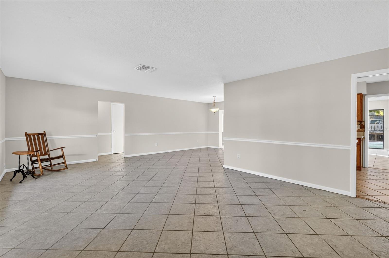 Image 10 of 34 For 40 Kentucky Avenue