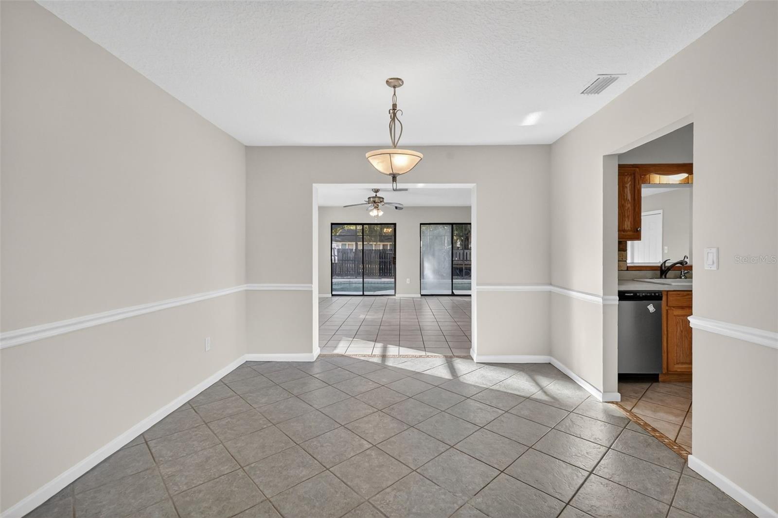 Image 13 of 34 For 40 Kentucky Avenue