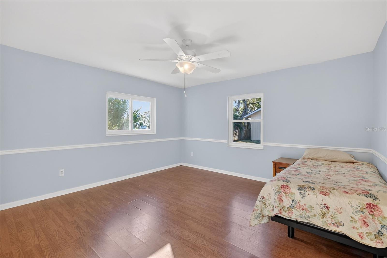 Image 23 of 34 For 40 Kentucky Avenue