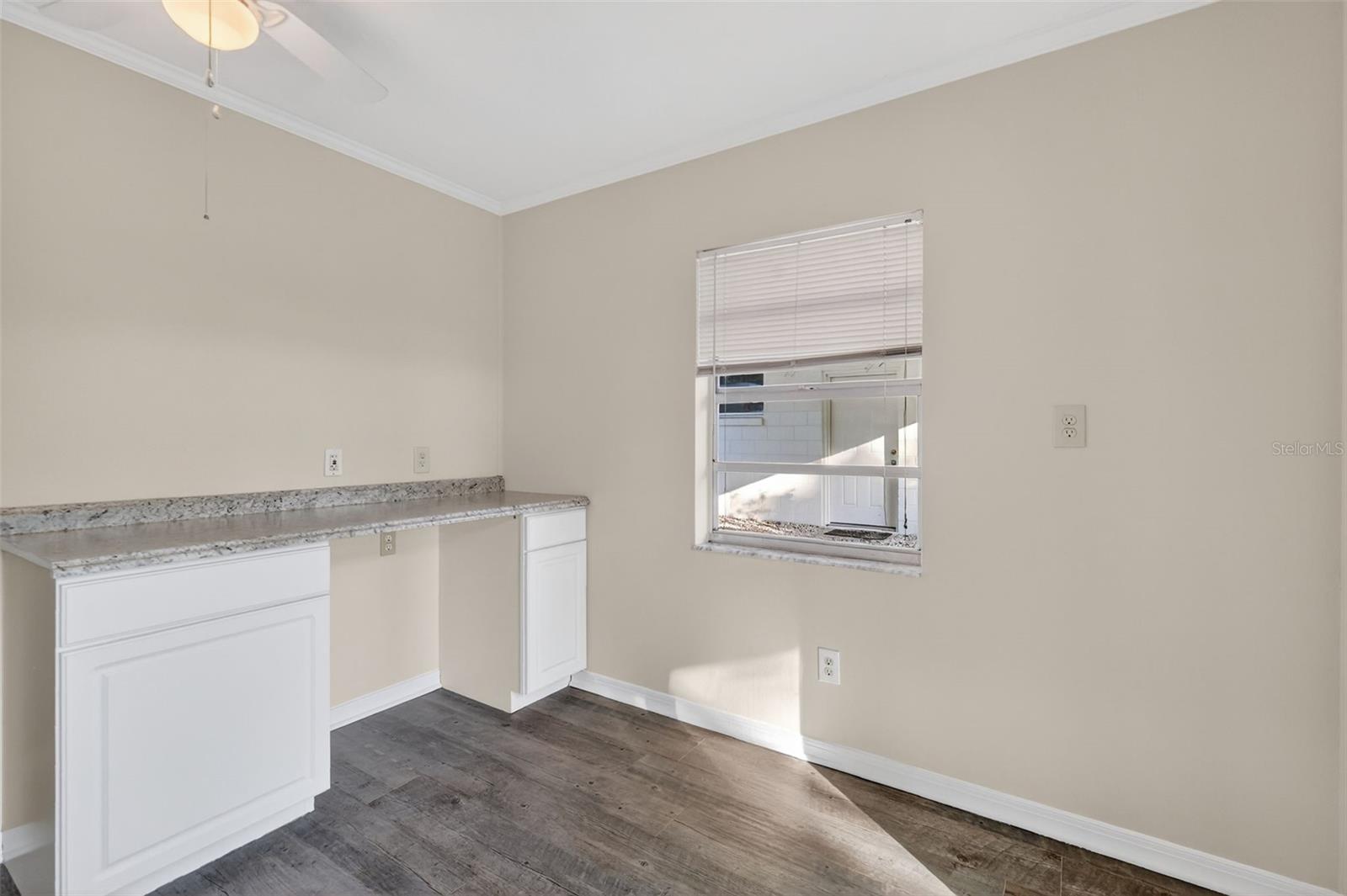 Image 27 of 34 For 40 Kentucky Avenue