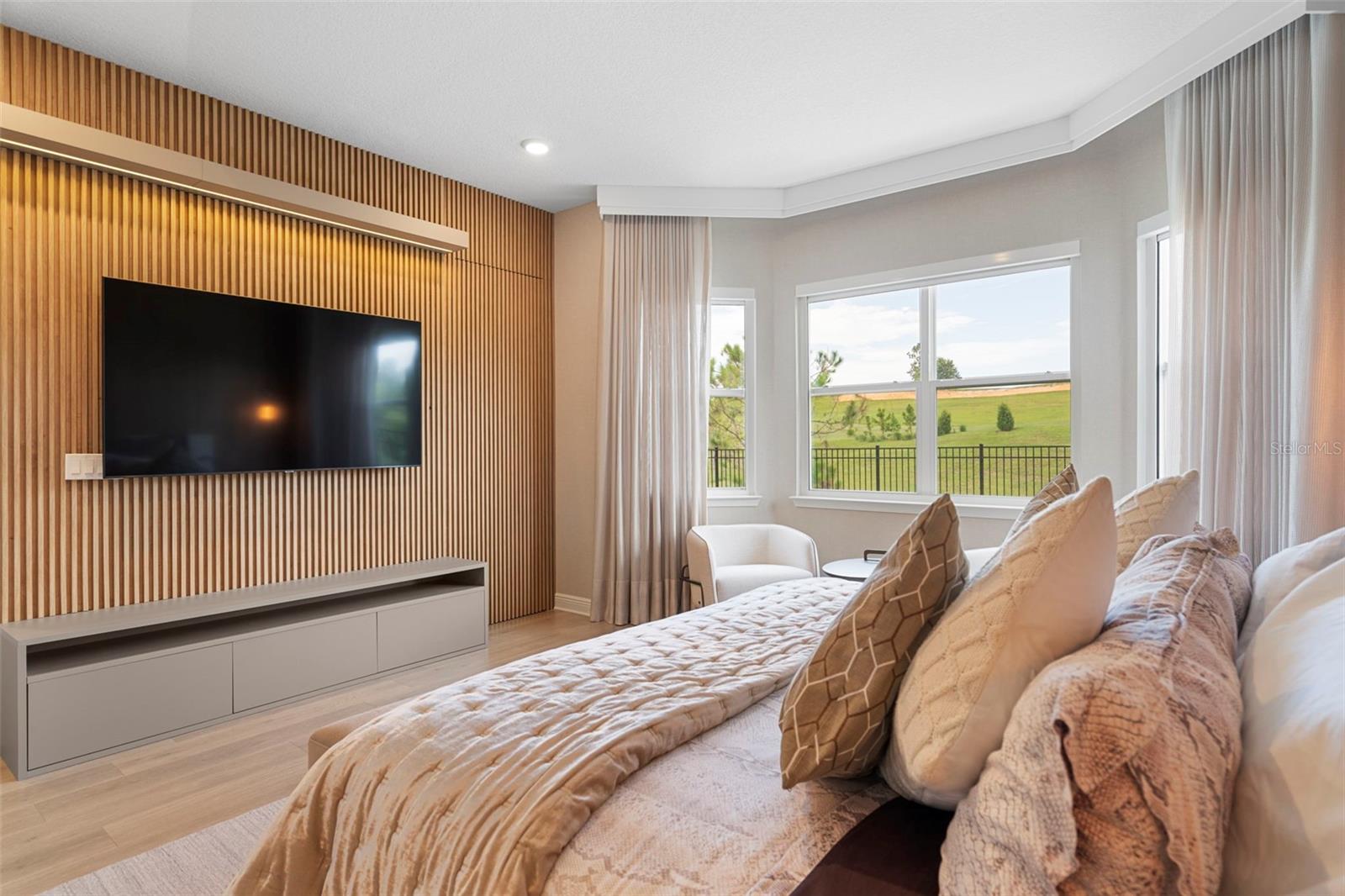 Image 22 of 63 For 16110 Volterra Point