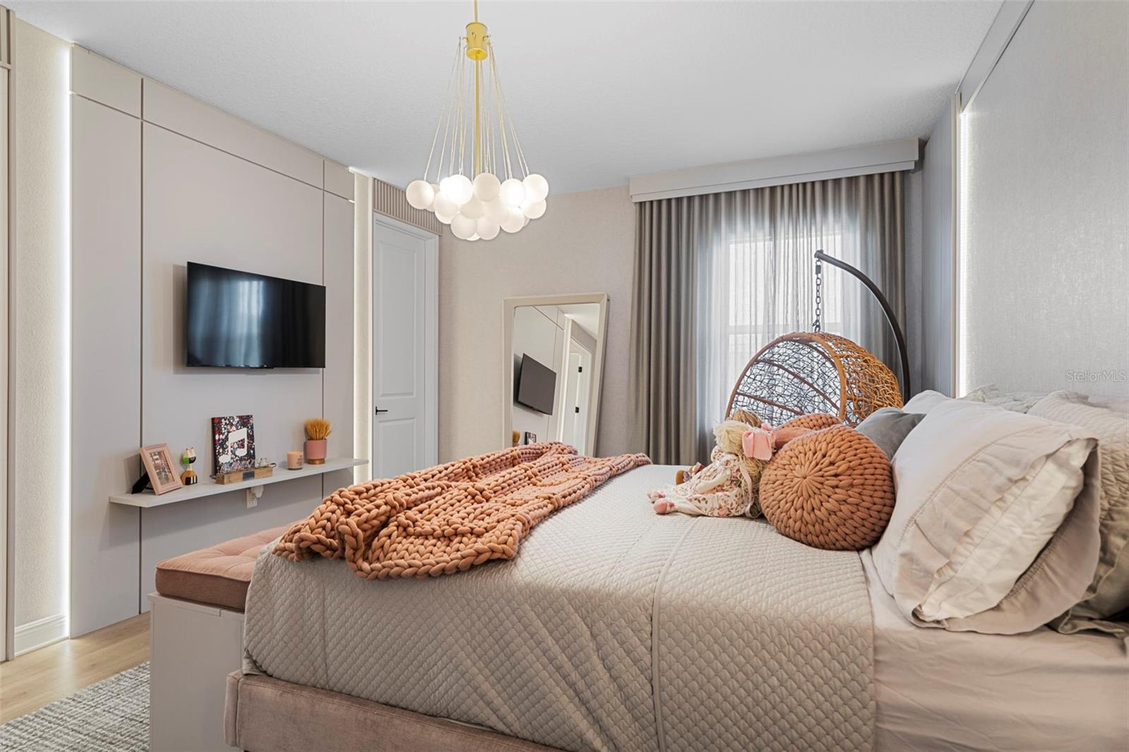 Image 32 of 63 For 16110 Volterra Point