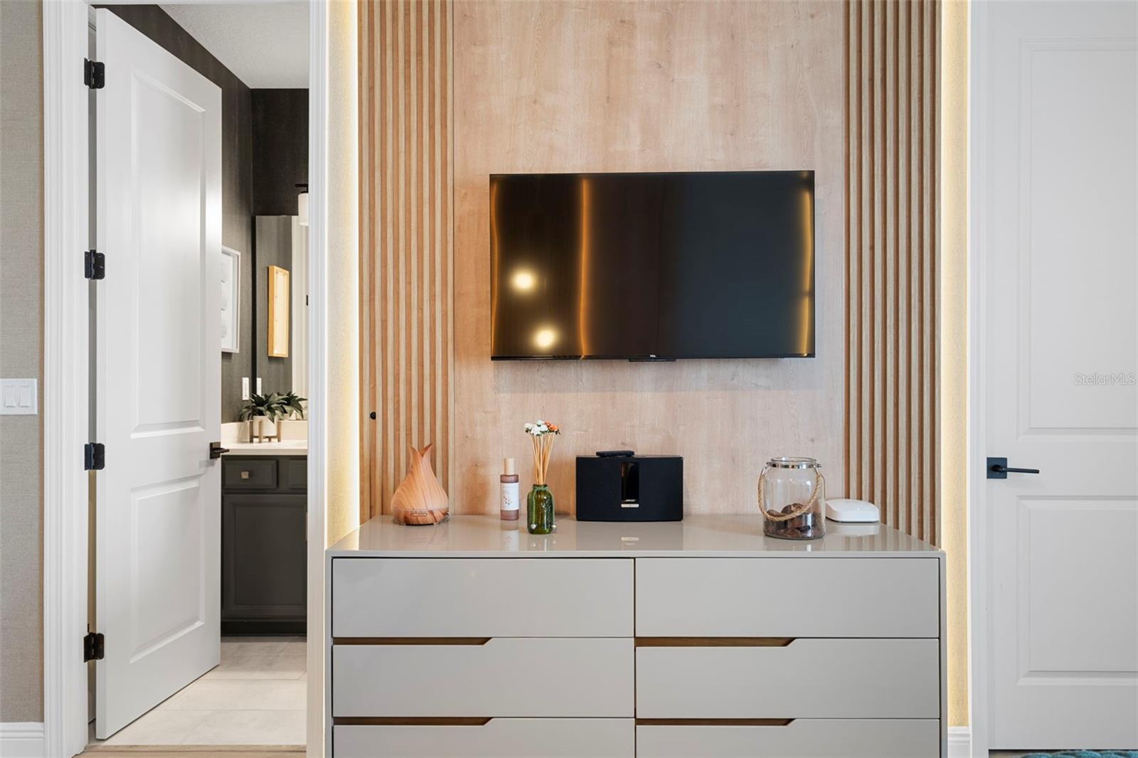 Image 36 of 63 For 16110 Volterra Point