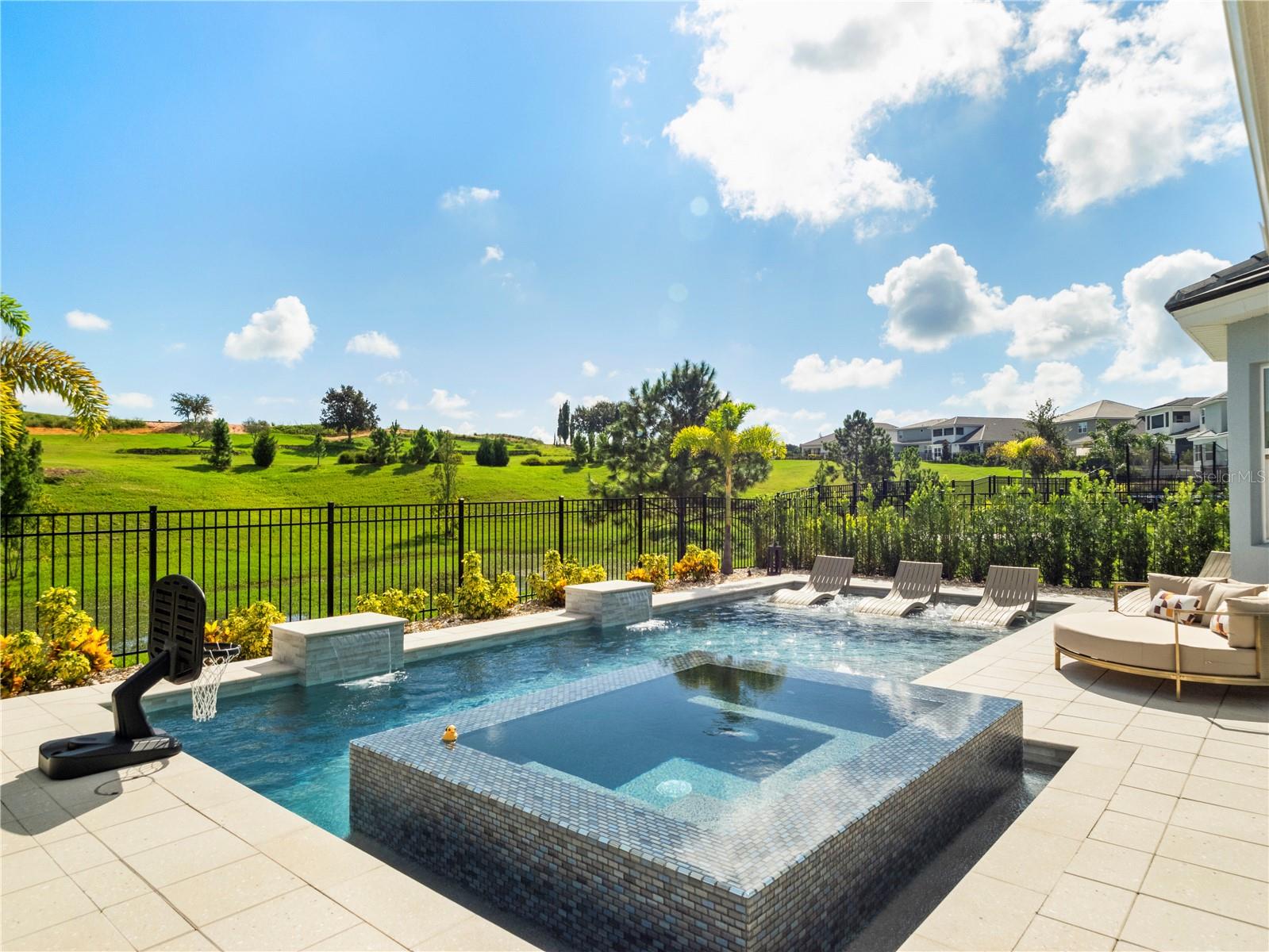 Image 44 of 63 For 16110 Volterra Point