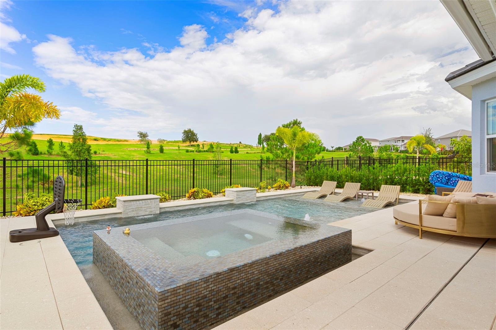 Image 54 of 63 For 16110 Volterra Point