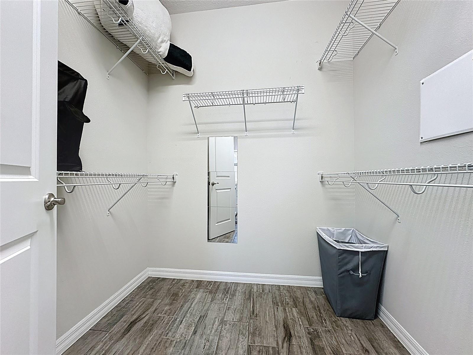 Image 17 of 39 For 321 Alcove Drive