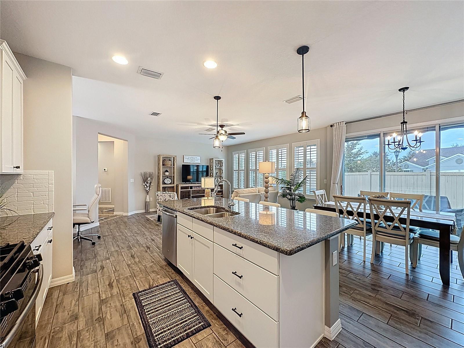 Image 4 of 39 For 321 Alcove Drive