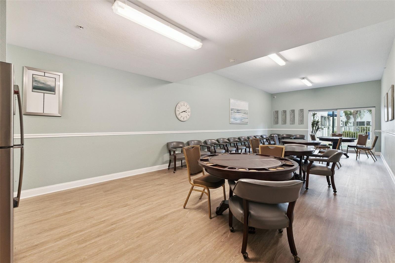 Image 39 of 46 For 2 Oceans West Boulevard 704