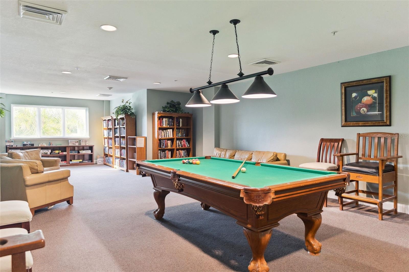 Image 42 of 46 For 2 Oceans West Boulevard 704