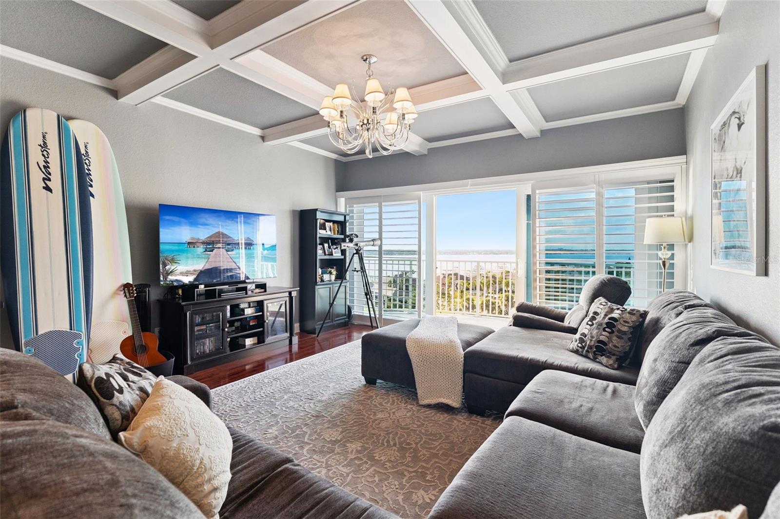 Image 5 of 46 For 2 Oceans West Boulevard 704