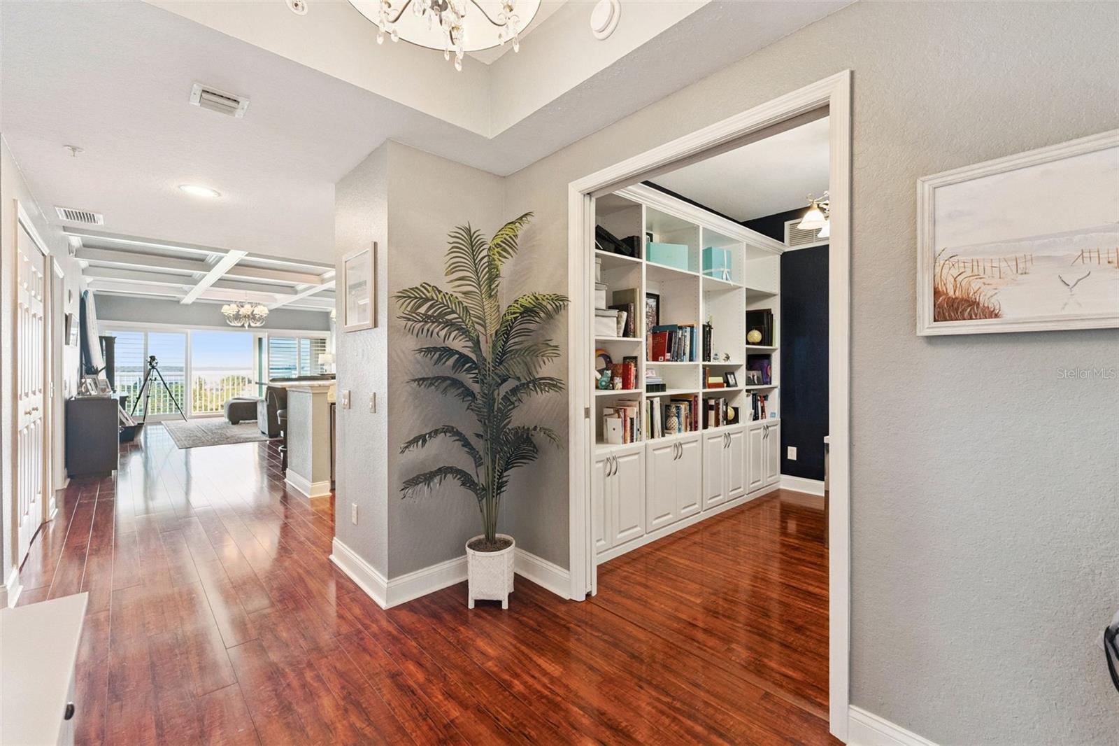 Image 8 of 46 For 2 Oceans West Boulevard 704