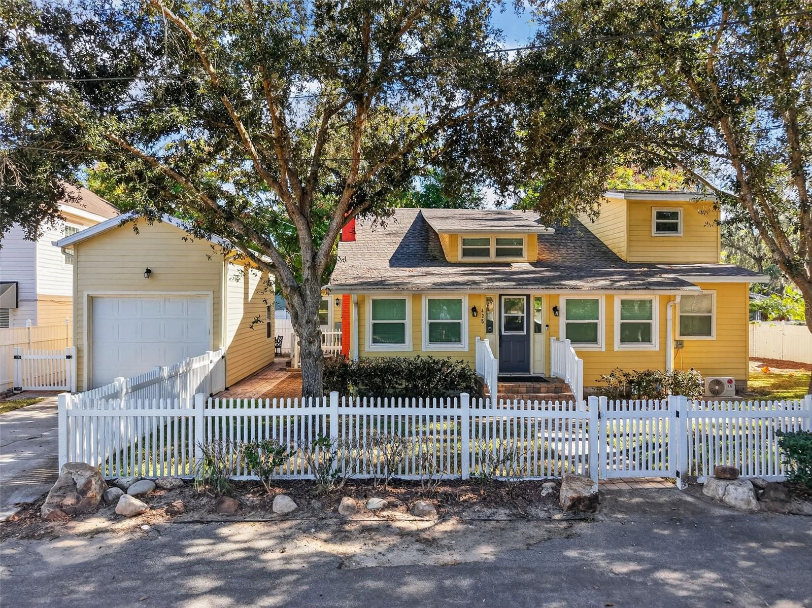 Details for 428 Hillcrest Court, MOUNT DORA, FL 32757