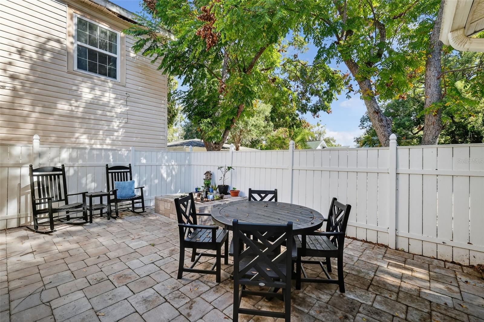 Image 33 of 42 For 428 Hillcrest Court