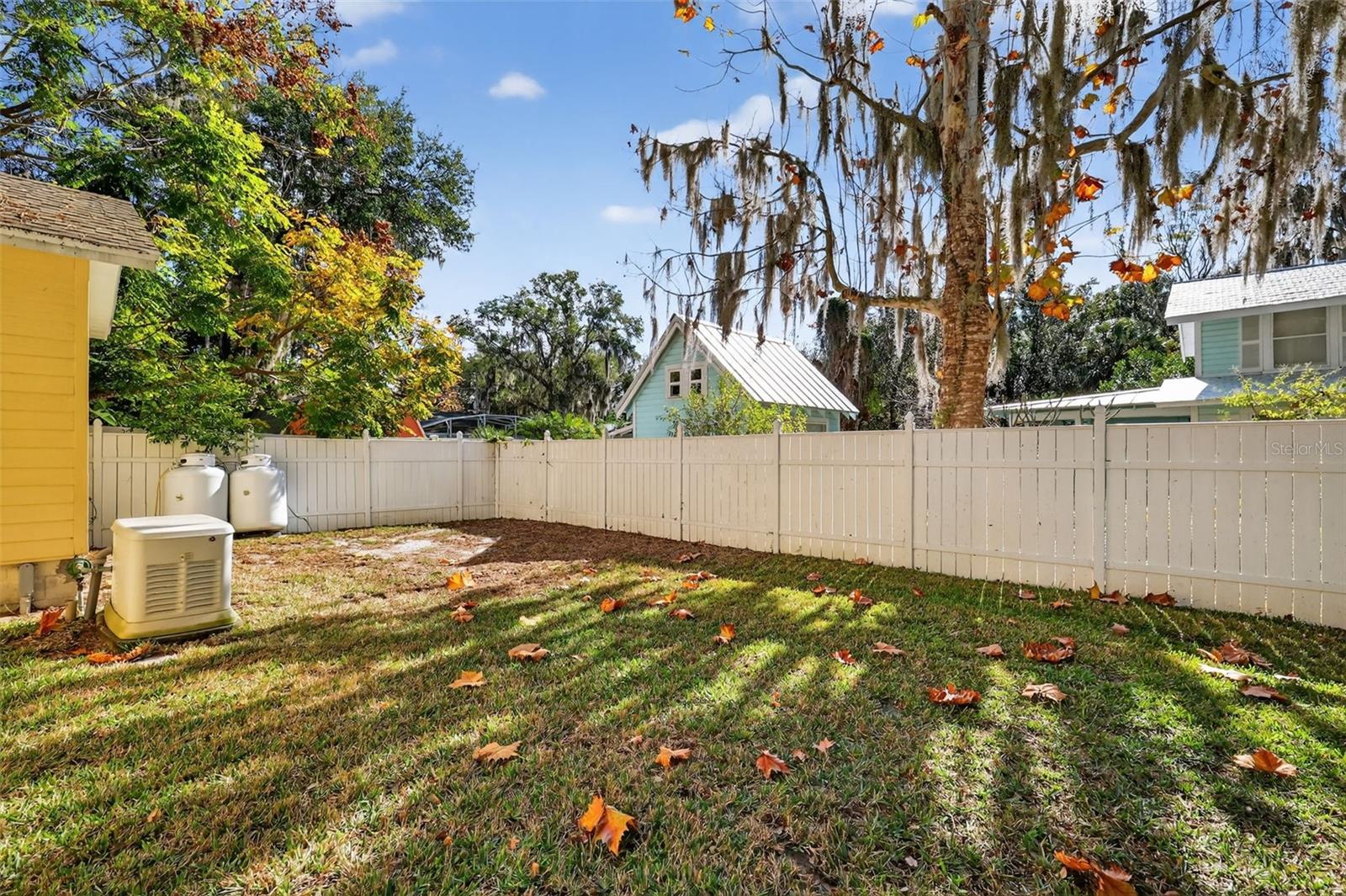 Image 37 of 42 For 428 Hillcrest Court