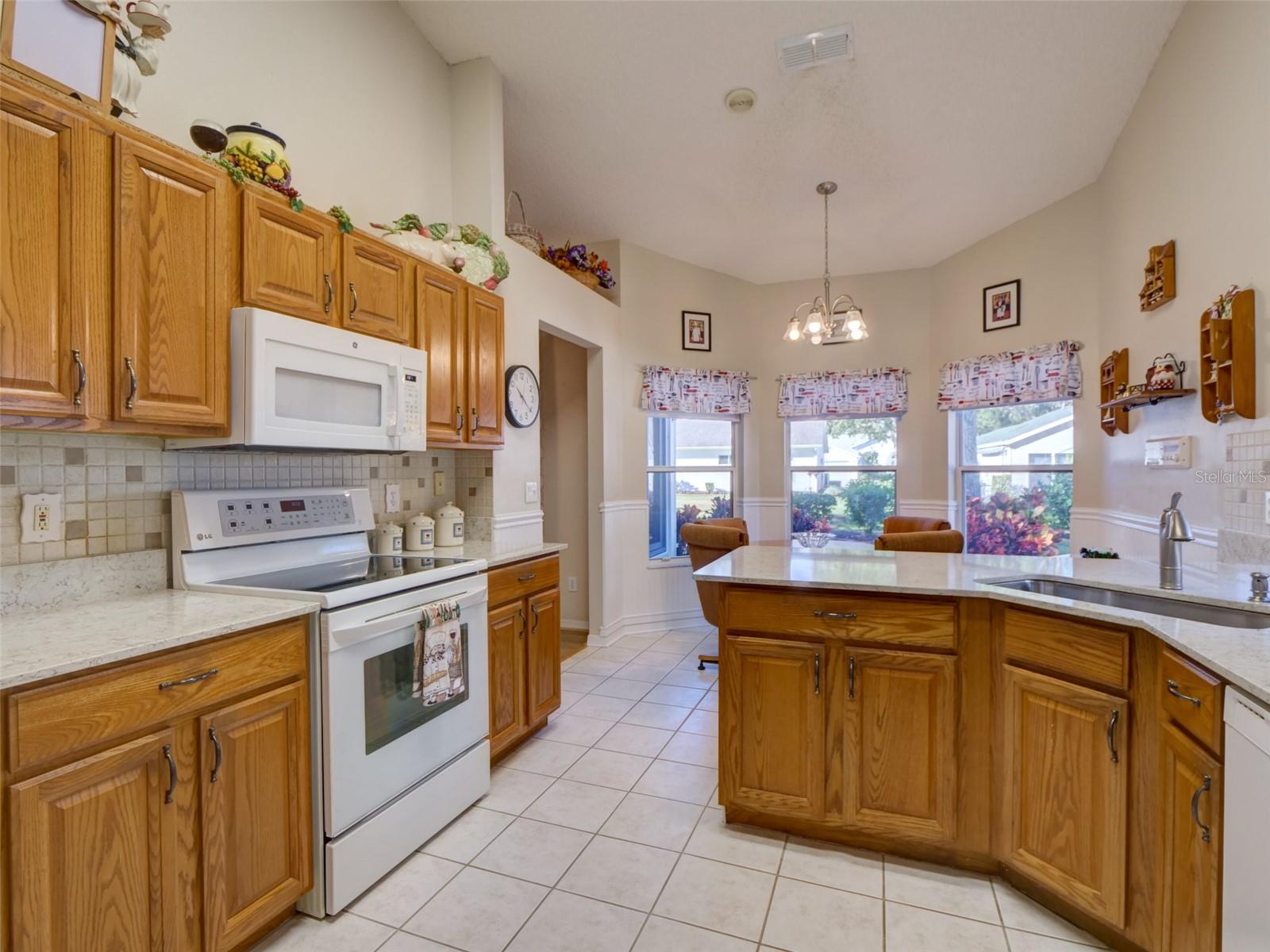 Image 11 of 29 For 4512 Peach Tree Street