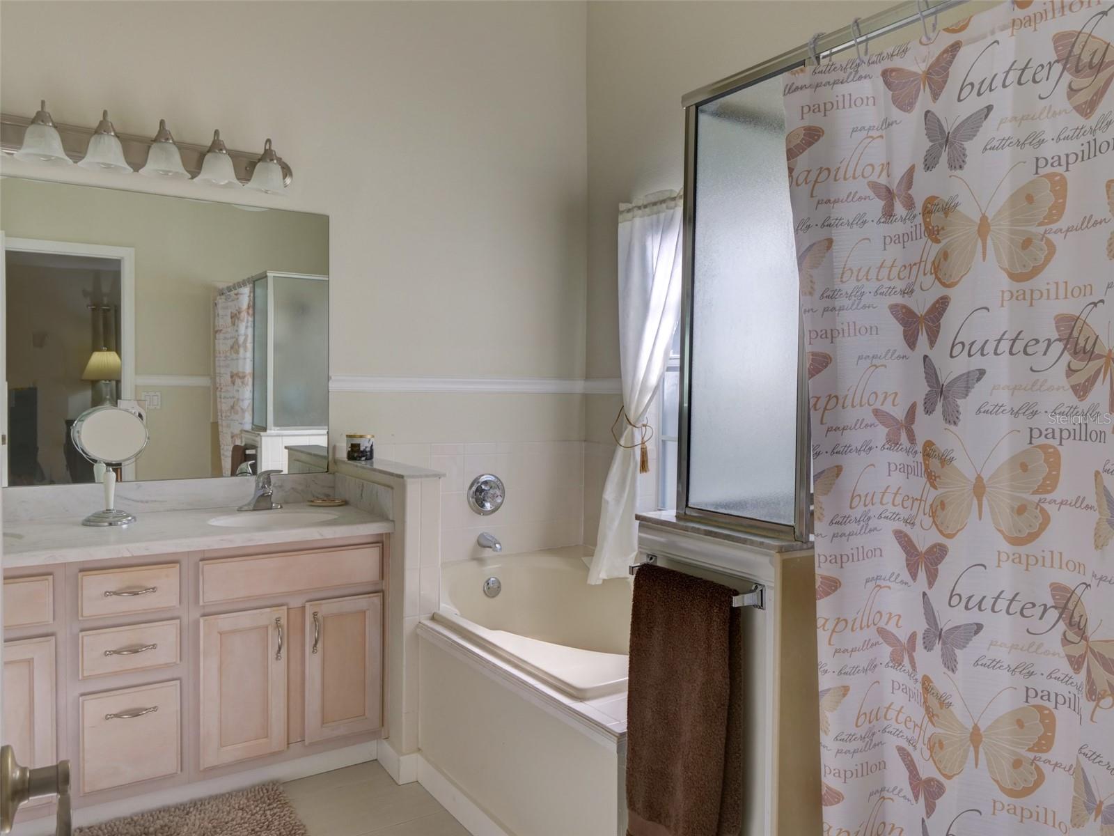 Image 15 of 29 For 4512 Peach Tree Street