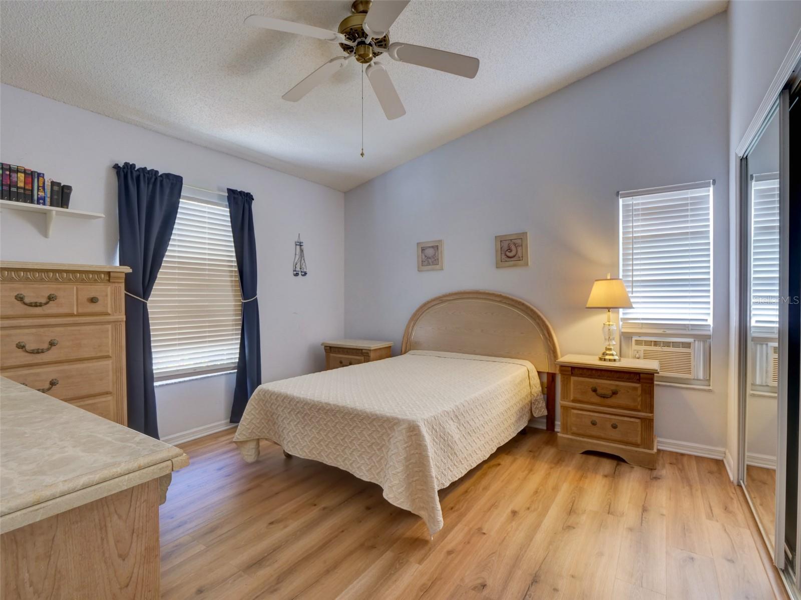 Image 22 of 29 For 4512 Peach Tree Street