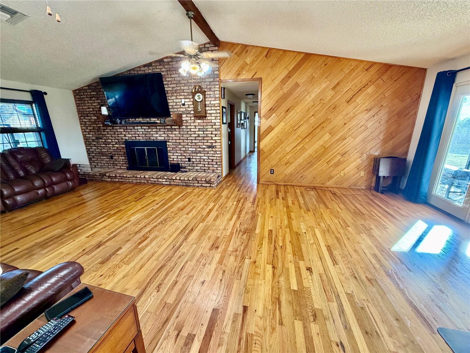 Image 16 of 60 For 41041 Whilden Lane