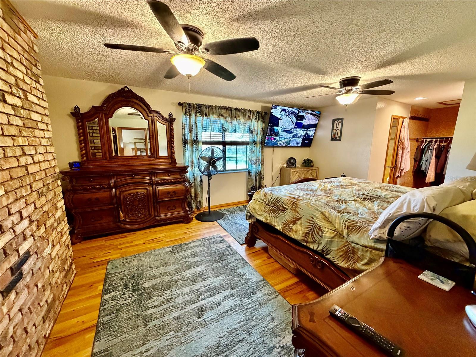 Image 18 of 60 For 41041 Whilden Lane