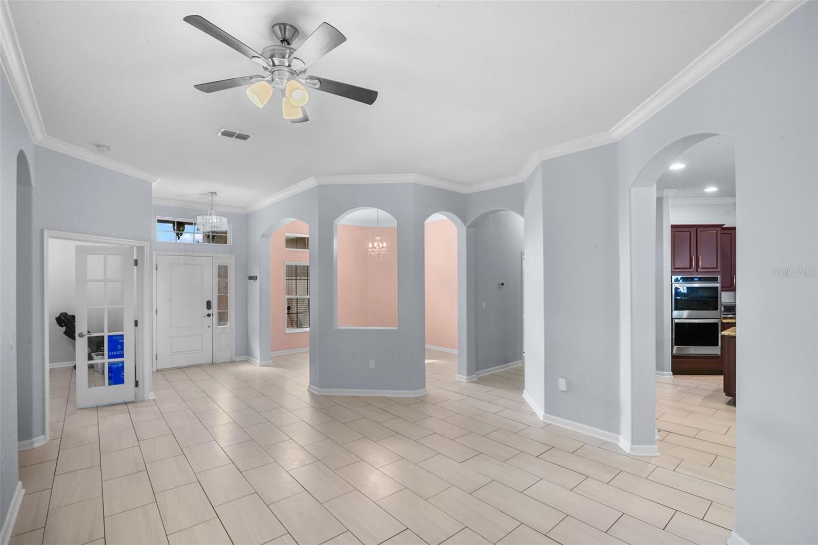 Image 12 of 40 For 410 Sauvignon Way