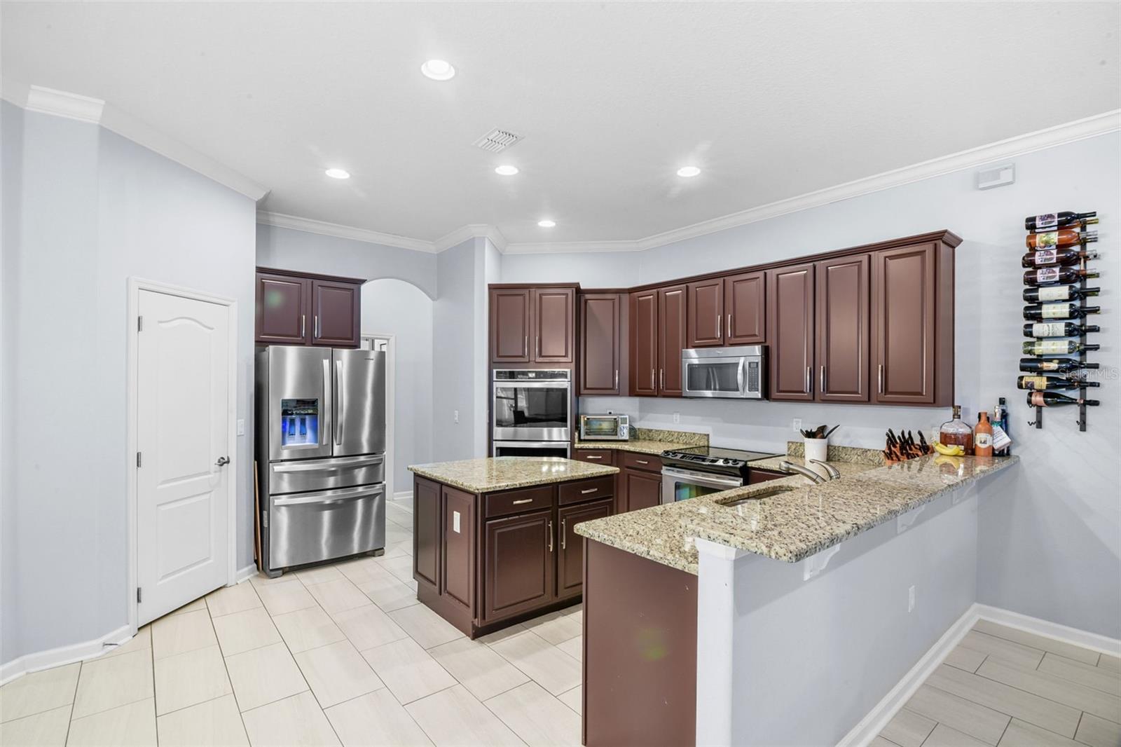 Image 3 of 40 For 410 Sauvignon Way