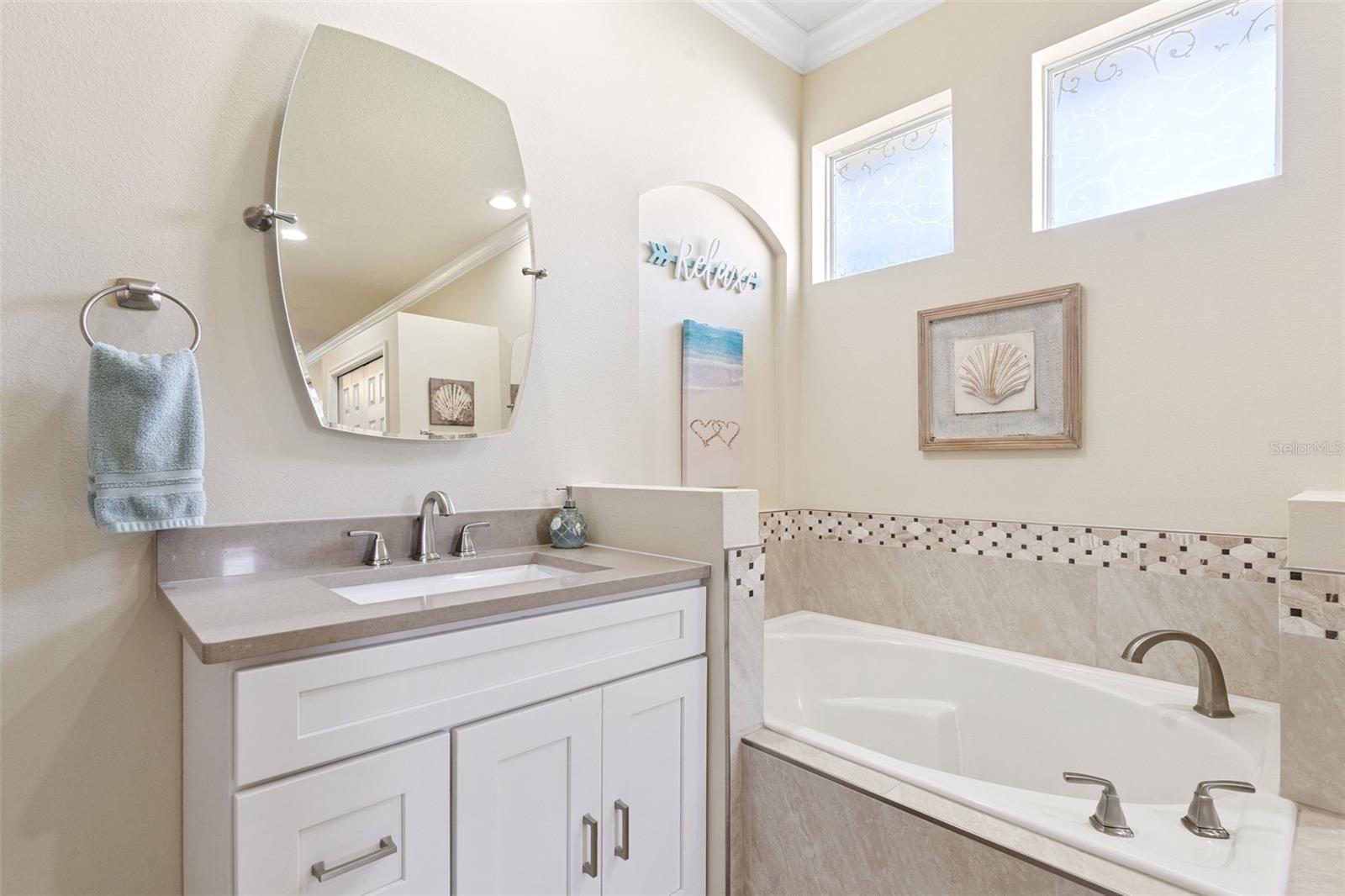 Image 21 of 36 For 10521 Via Lugano Court