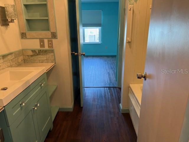 Image 12 of 17 For 706 Villita Lane