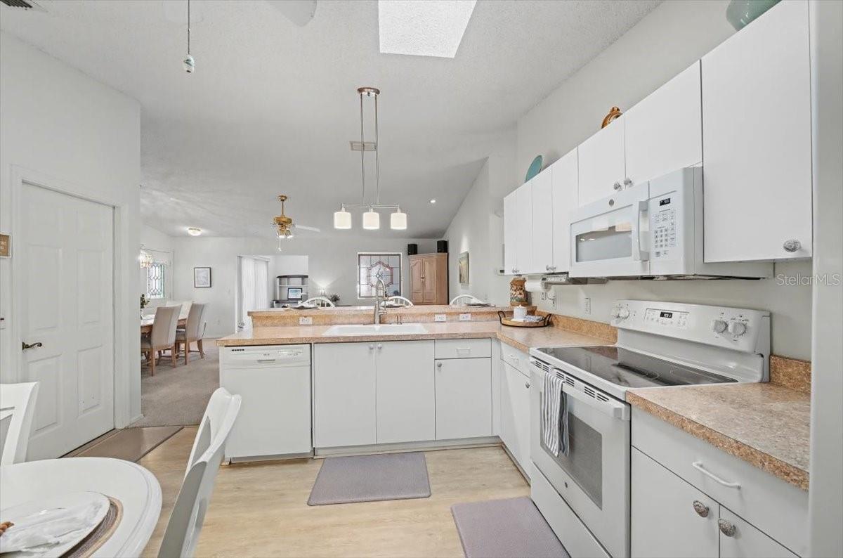 Image 15 of 56 For 2584 Acosta Court