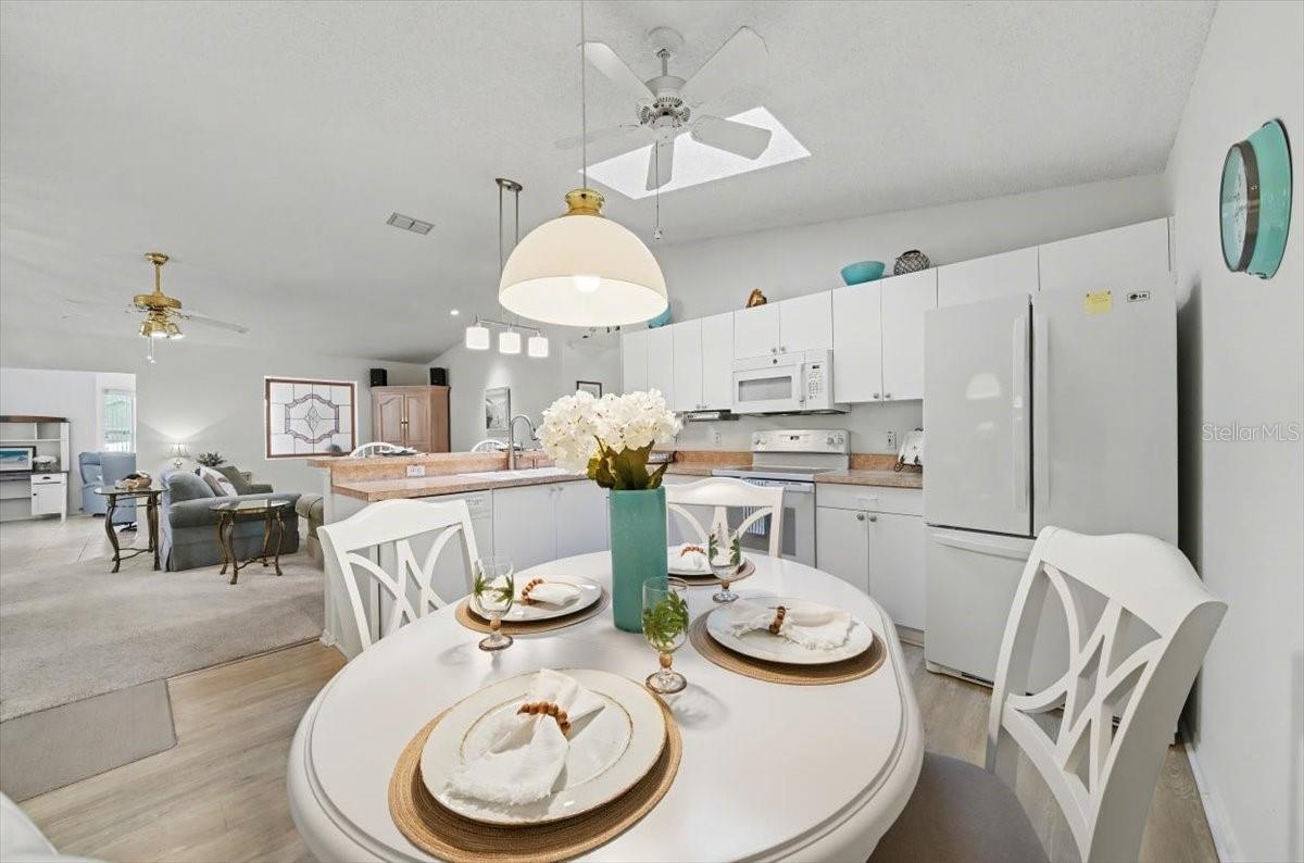 Image 19 of 56 For 2584 Acosta Court