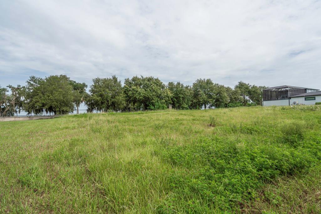 Image 5 of 32 For 3225 Landing View