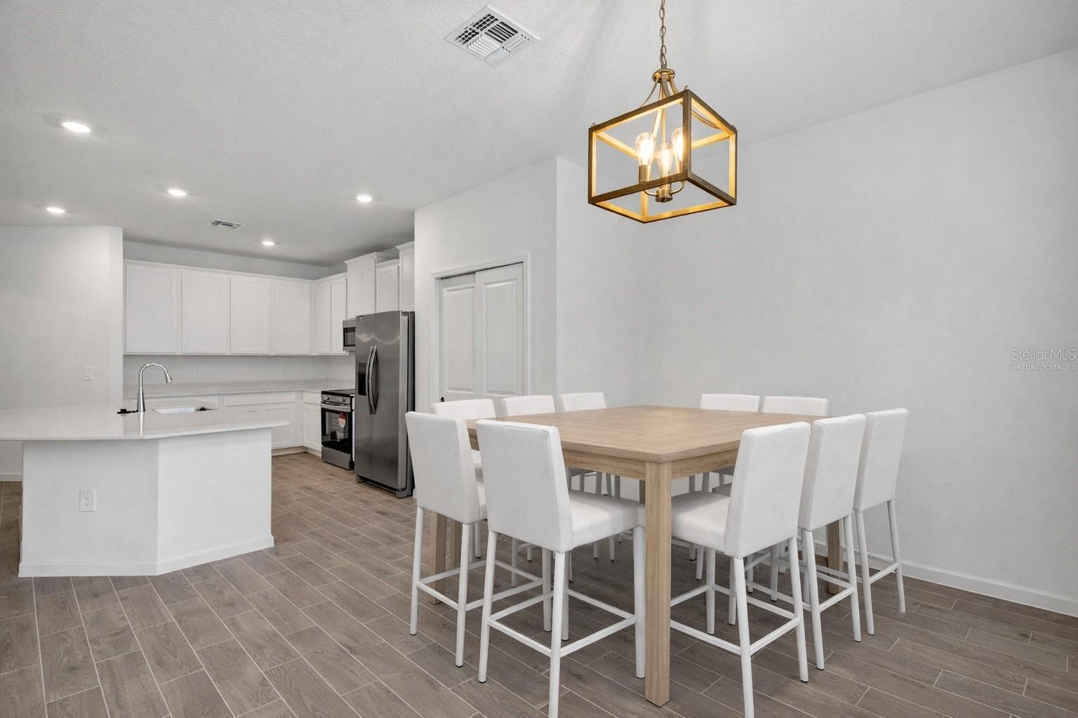 Image 7 of 34 For 19426 79th Street