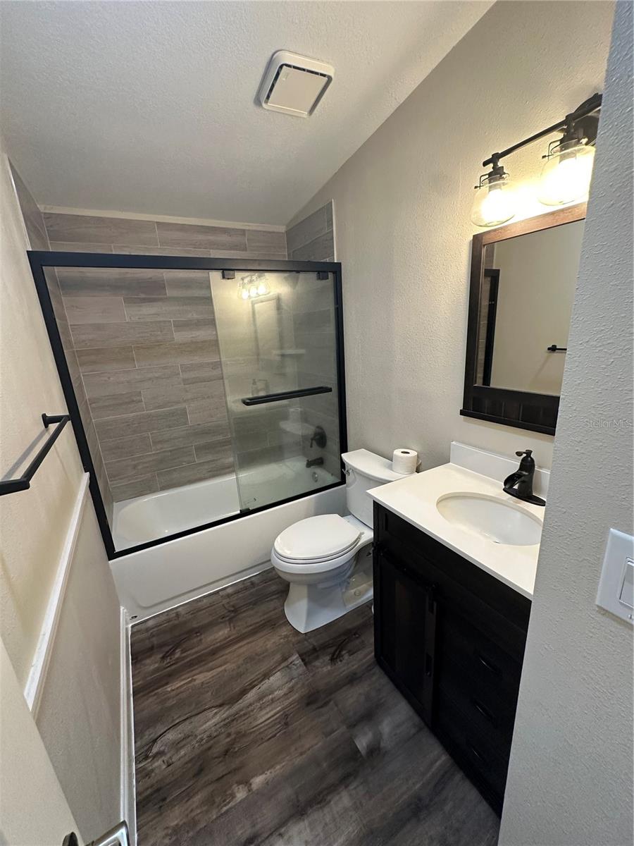 Image 13 of 19 For 619 Saint Andrews Boulevard