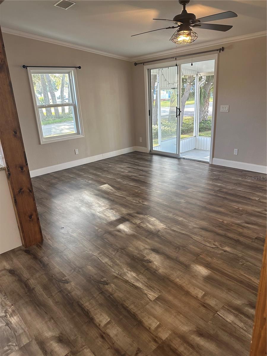 Image 4 of 19 For 619 Saint Andrews Boulevard