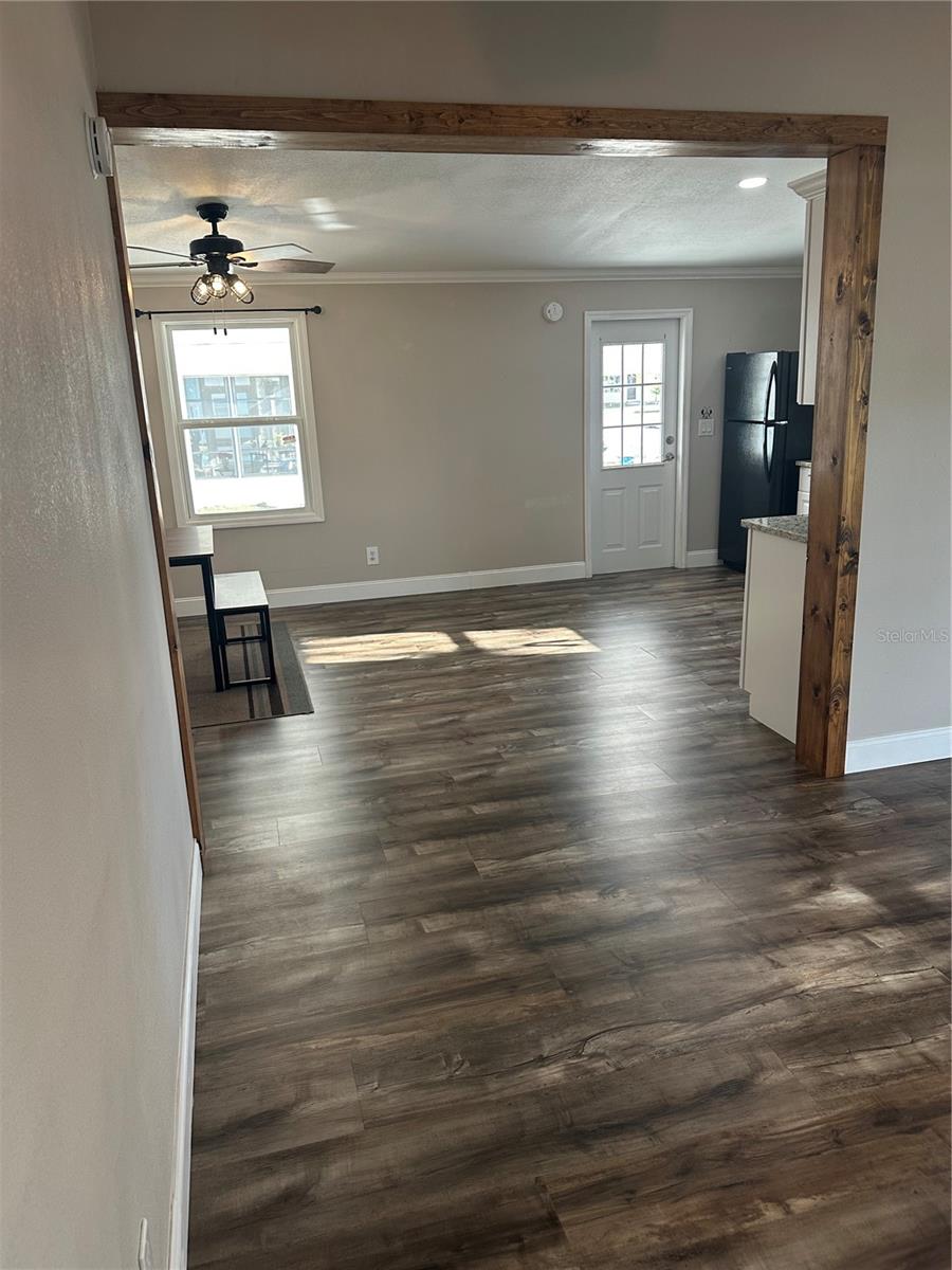 Image 6 of 19 For 619 Saint Andrews Boulevard