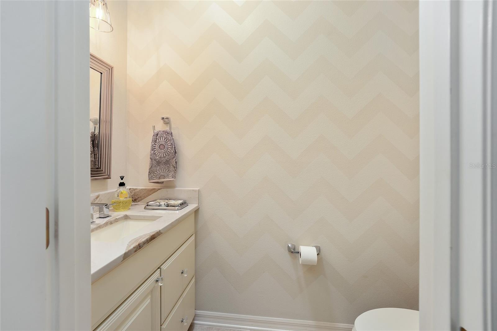 Image 18 of 87 For 1374 Patrick Place