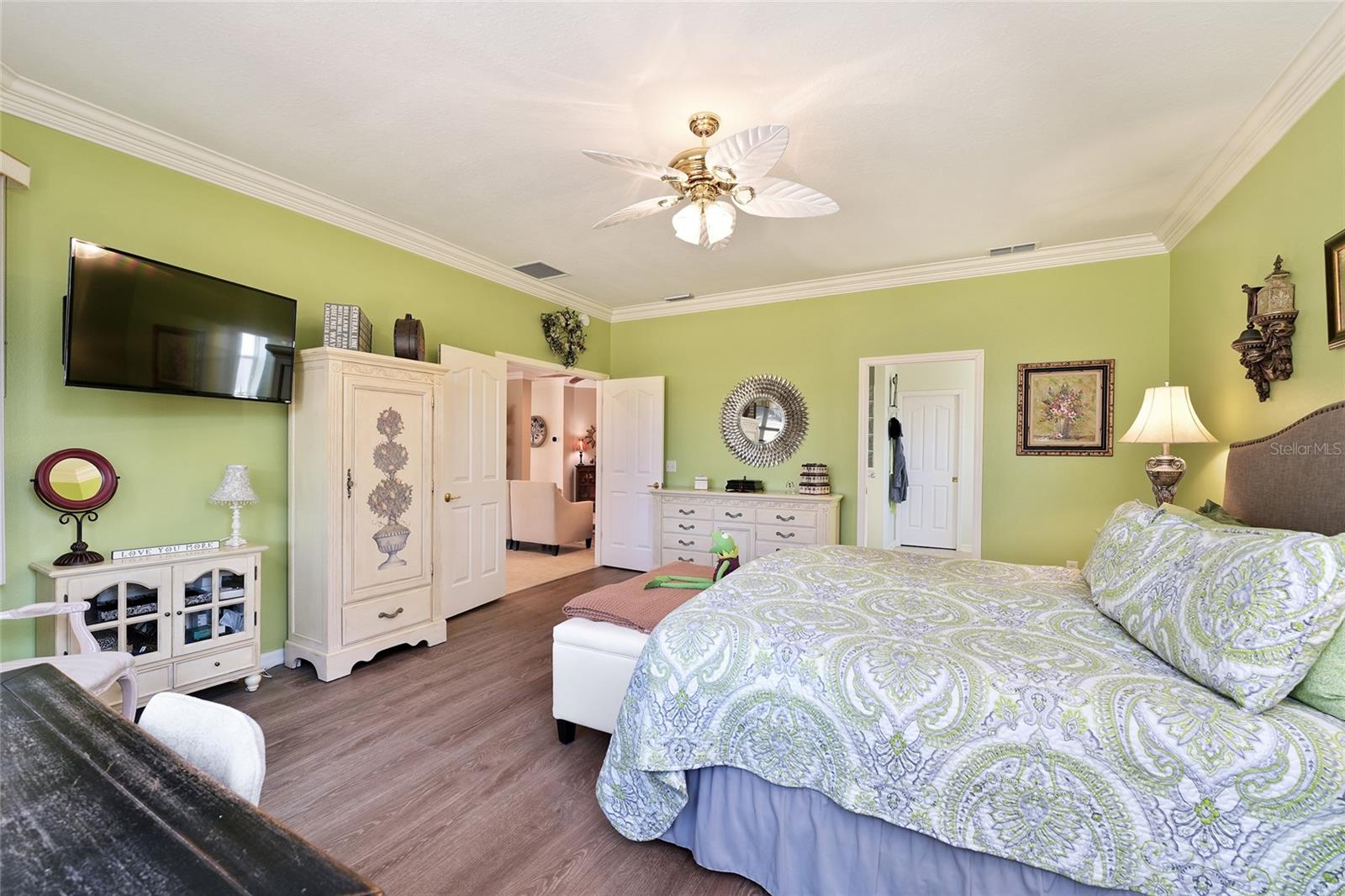 Image 45 of 87 For 1374 Patrick Place