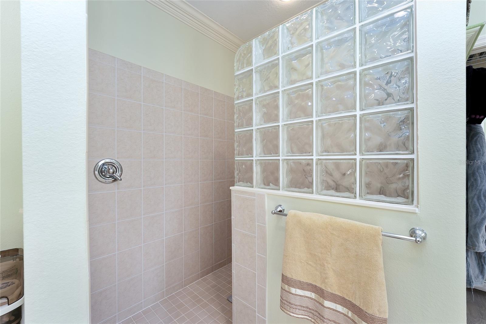 Image 49 of 87 For 1374 Patrick Place